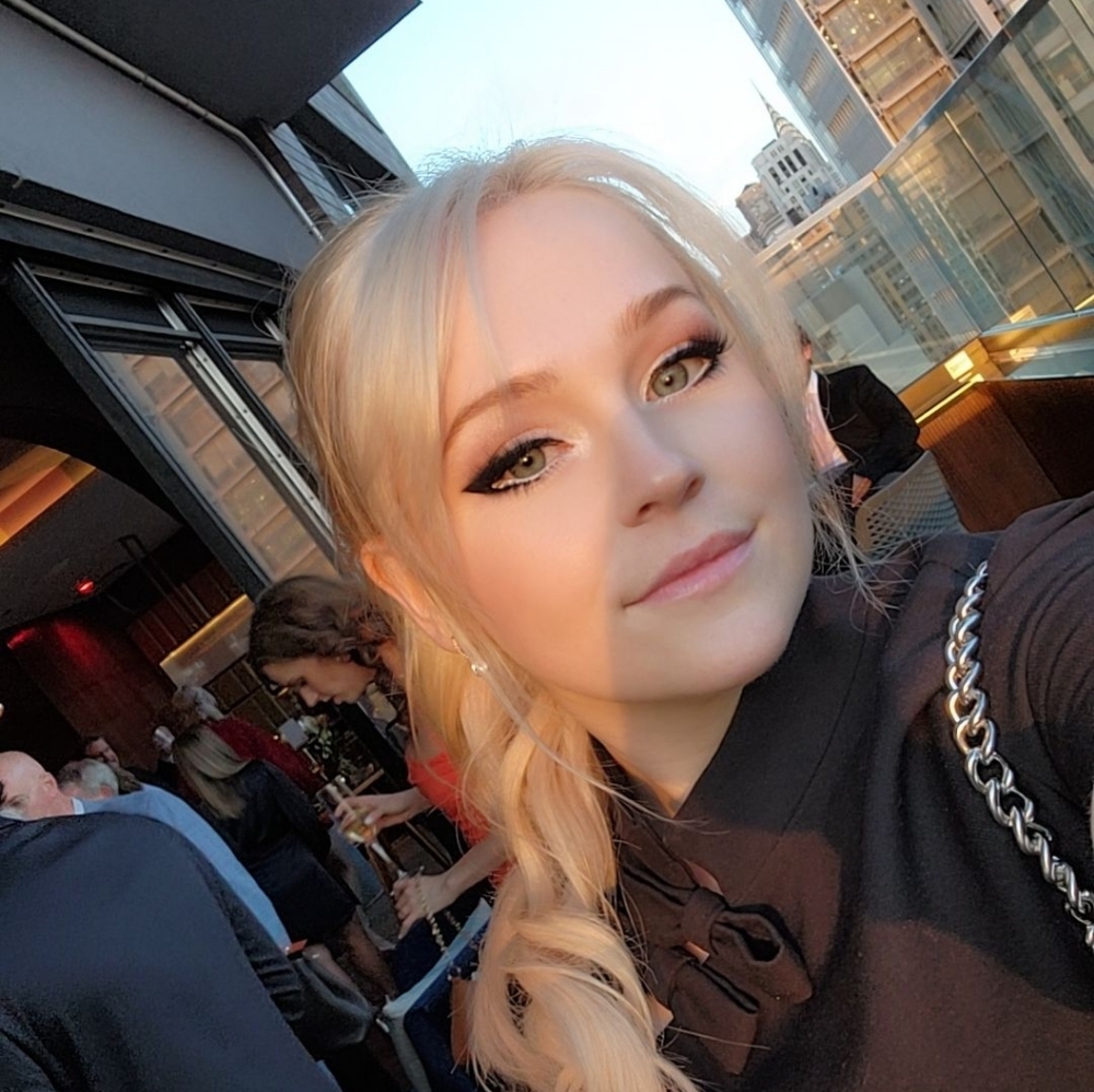 Meet your Posher, Anna